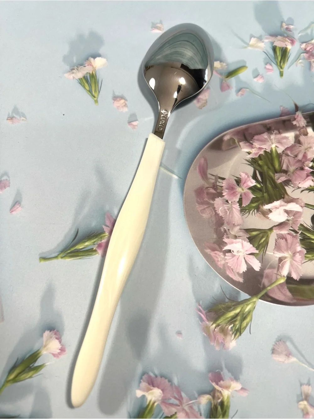 NEW CUTCO SOUP SPOON PEARL WHITE HANDLE 1553W FLATWARE INDIVIDUAL